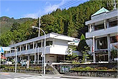 久万高原町役場　面河支所